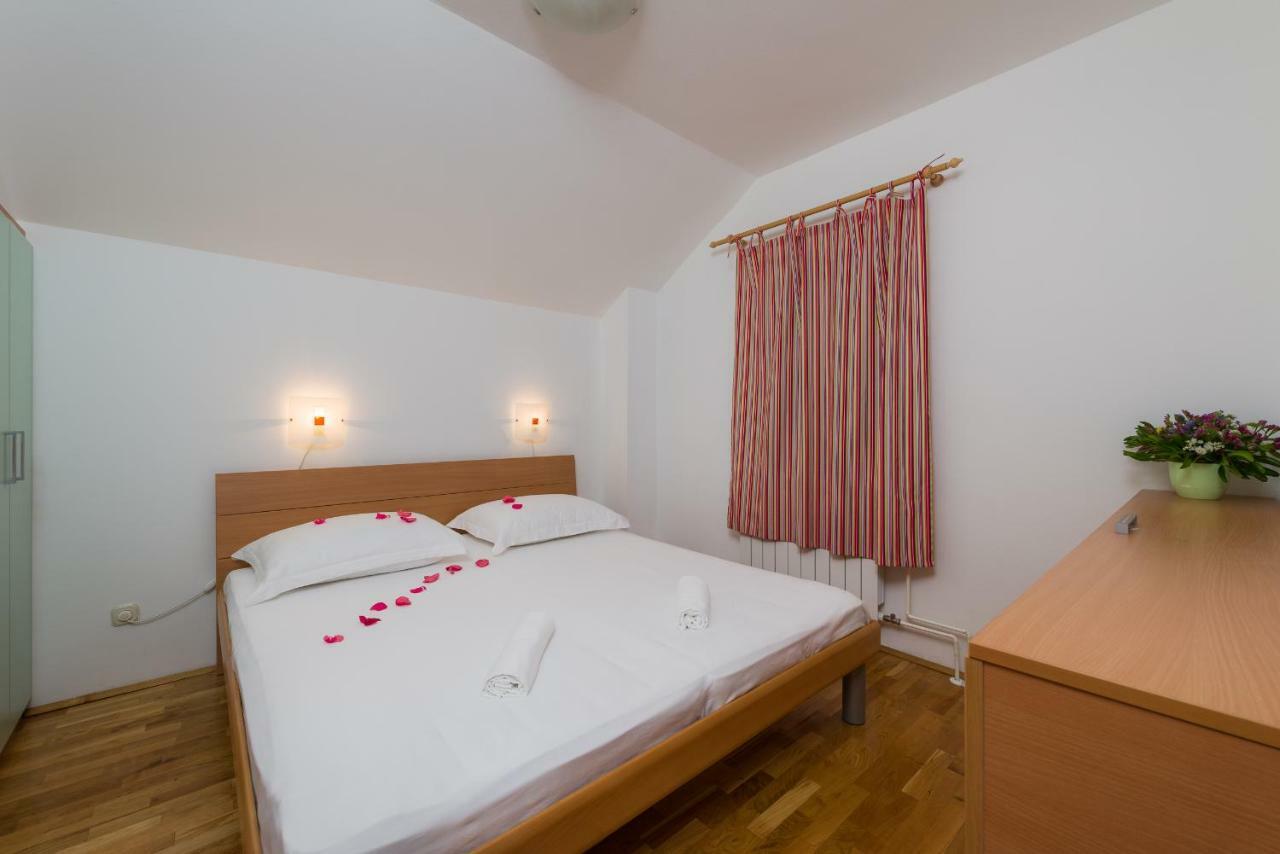 Apartments Villa Vallum ボル エクステリア 写真