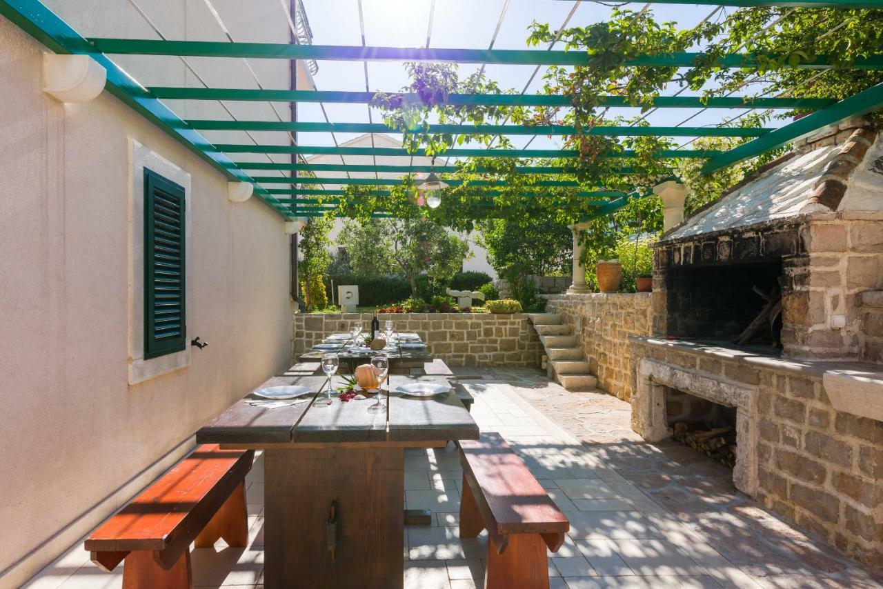 Apartments Villa Vallum ボル エクステリア 写真