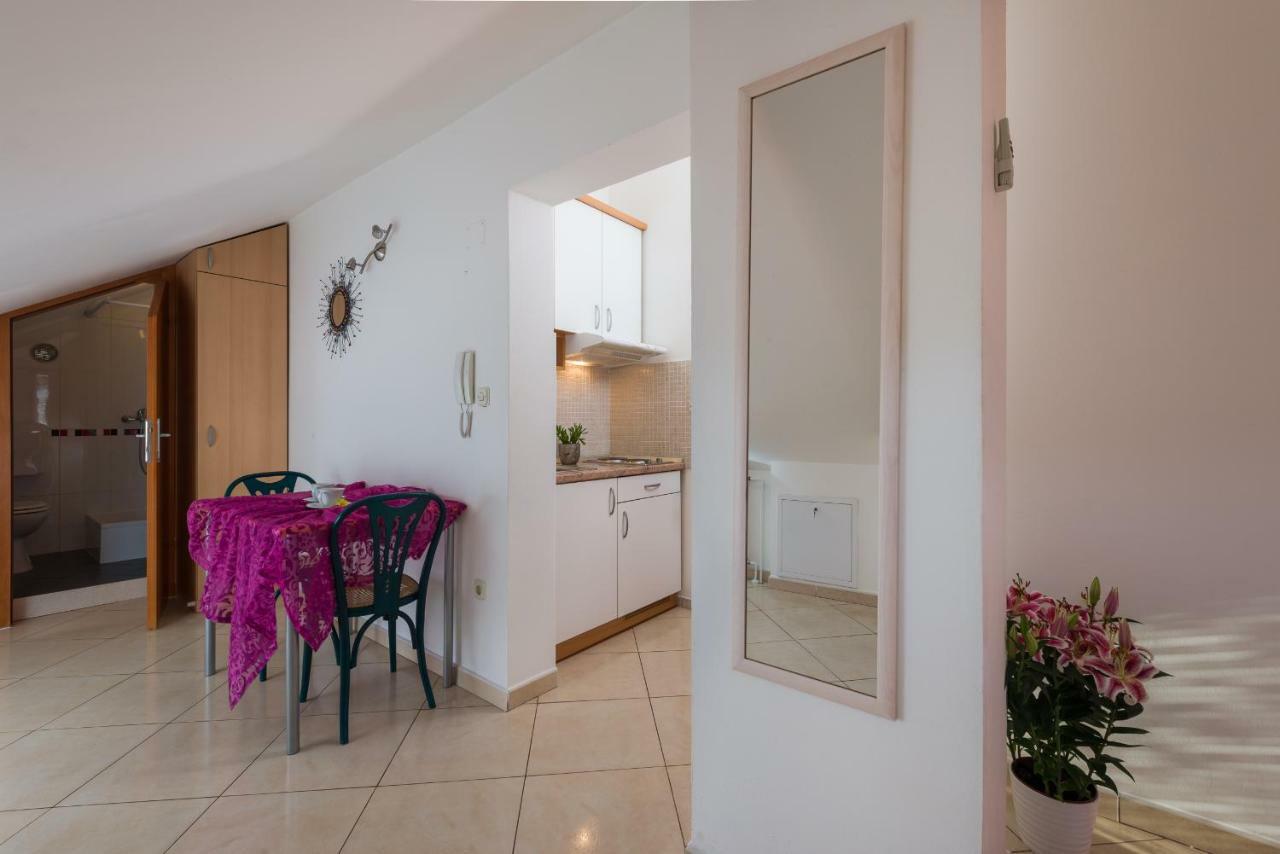 Apartments Villa Vallum ボル エクステリア 写真