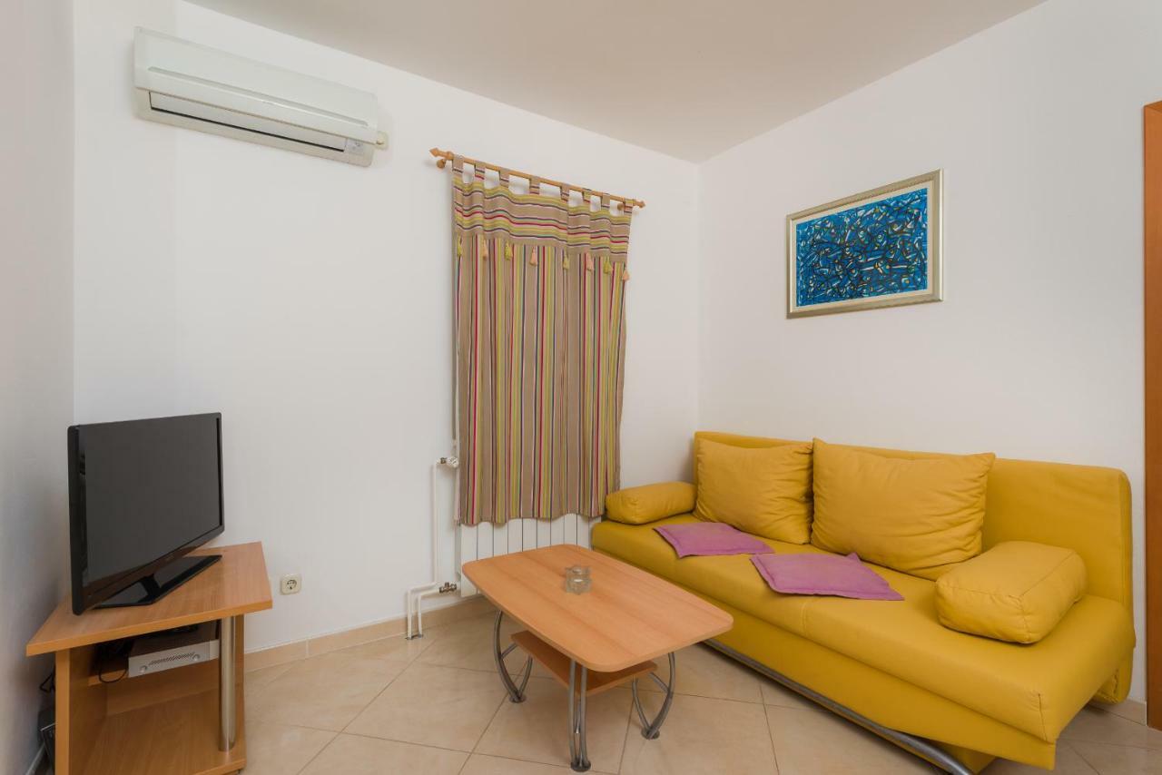 Apartments Villa Vallum ボル エクステリア 写真
