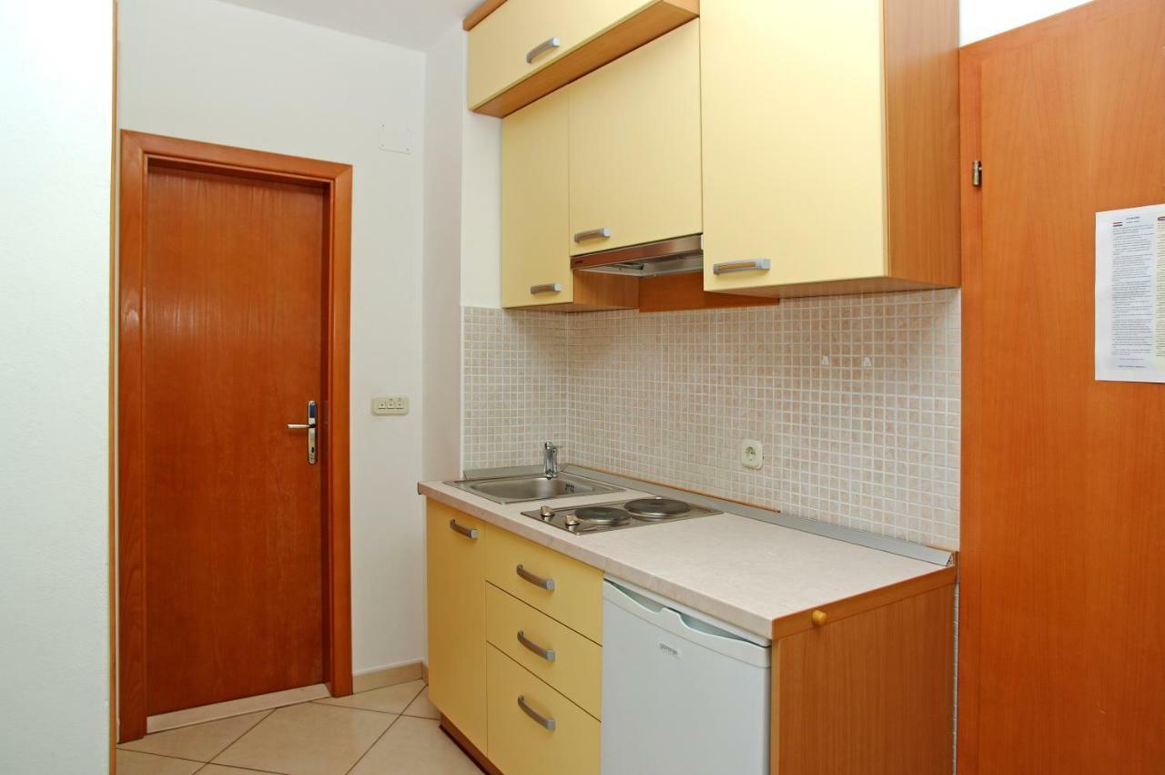 Apartments Villa Vallum ボル エクステリア 写真