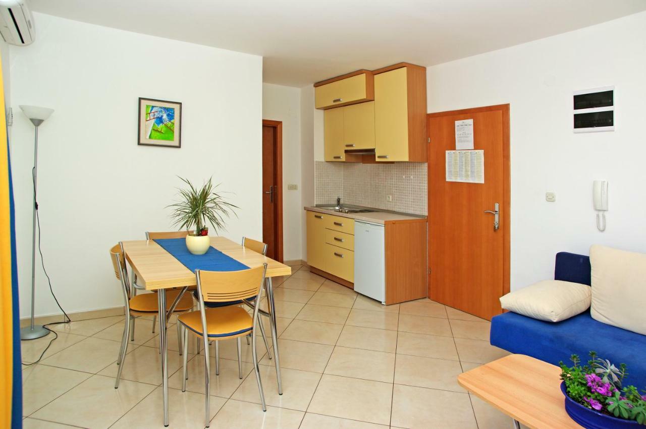 Apartments Villa Vallum ボル エクステリア 写真