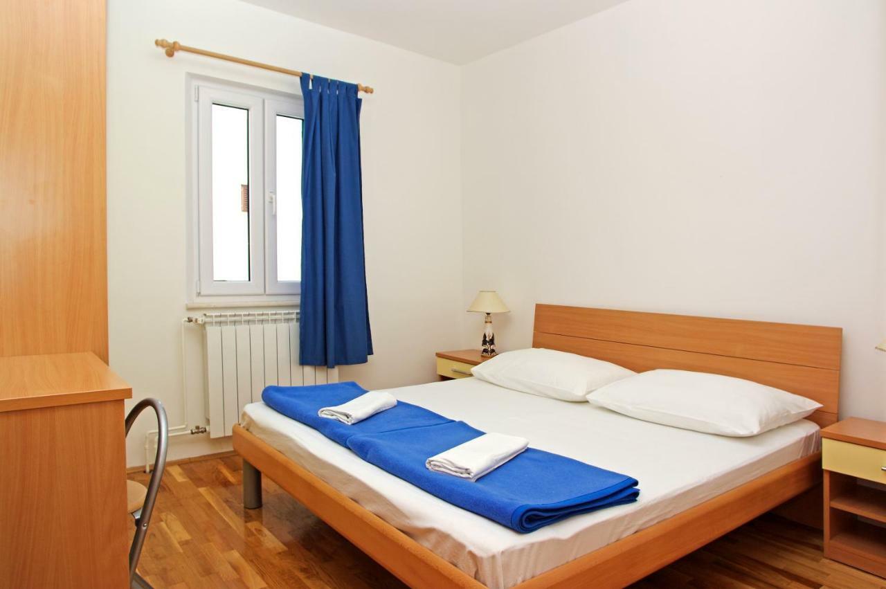 Apartments Villa Vallum ボル エクステリア 写真