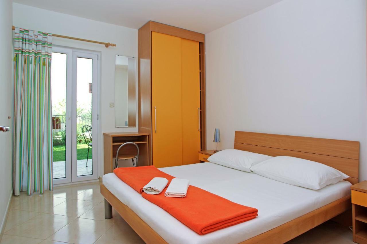 Apartments Villa Vallum ボル エクステリア 写真